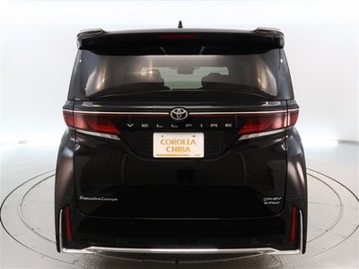 2025 Toyota VELLFIRE photo 4