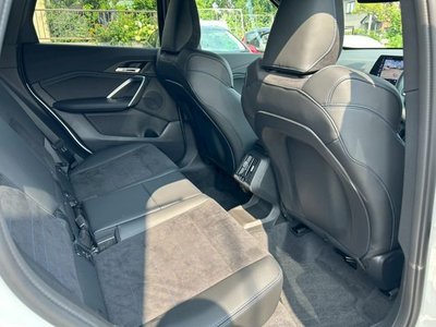 2025 BMW X1 — миниатюра 16