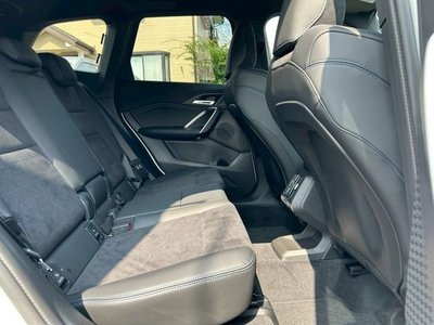 2025 BMW X1 — миниатюра 17
