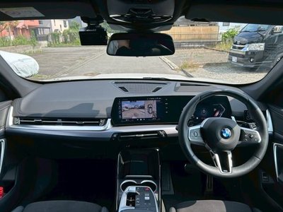 2025 BMW X1 — фото 9