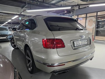 صورة 2 لـ 2018 Bentley BENTAYGA