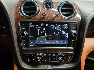 صورة 9 لـ 2018 Bentley BENTAYGA