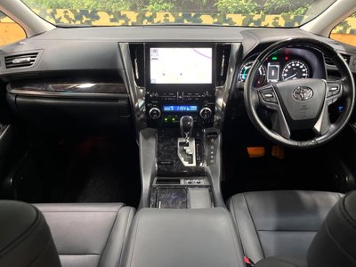 TOYOTA ALPHARD - 2