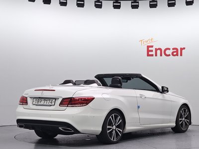 MERCEDES-BENZ E-CLASS - 4