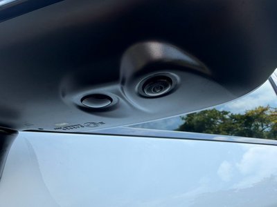 صورة 10 لـ 2023 Lexus RX