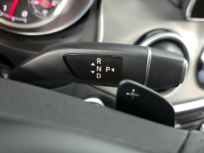 MERCEDES-BENZ GLA - 9