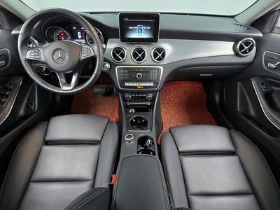 MERCEDES-BENZ GLA - 5