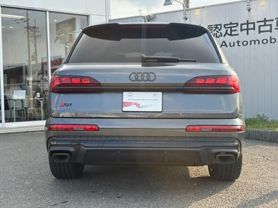 AUDI Q7 - 9