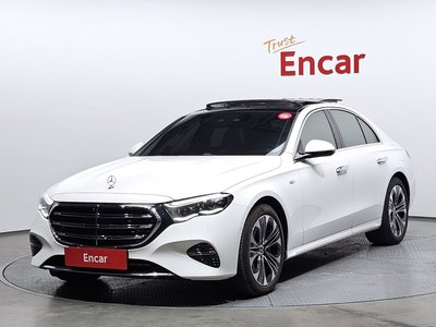 MERCEDES-BENZ E-CLASS - 1