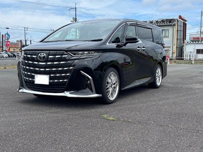 2025 Toyota ALPHARD photo 1