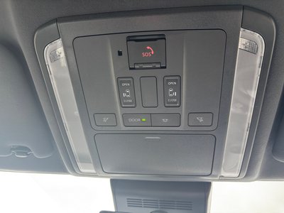 2025 Toyota ALPHARD photo 8