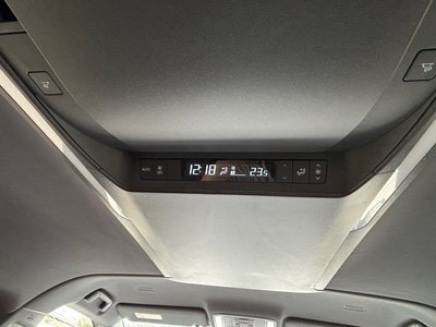 2025 Toyota ALPHARD photo 9