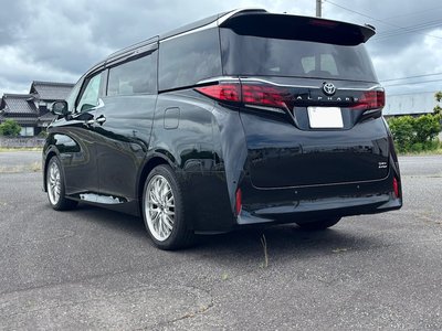 2025 Toyota ALPHARD photo 3