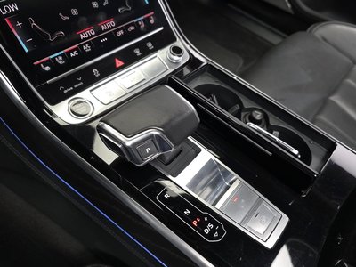 2021 AUDI A8 photo 9