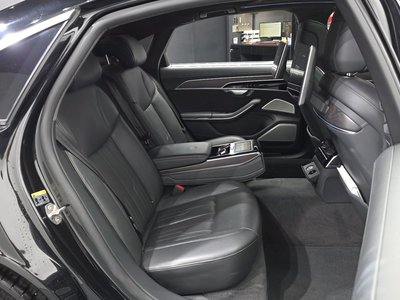 2021 AUDI A8 — миниатюра 12