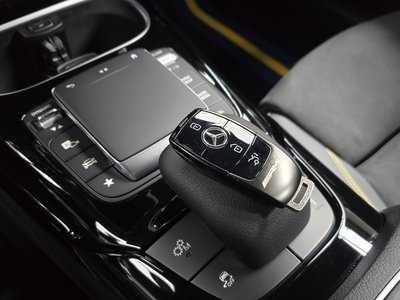 MERCEDES-BENZ CLA - 9