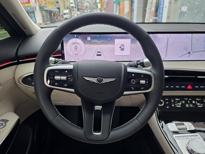 2026 Genesis GV70 — миниатюра 12