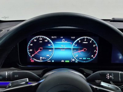 صورة 8 لـ 2023 Mercedes-BENZ E-CLASS