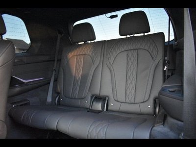 2023 BMW X7 — миниатюра 18