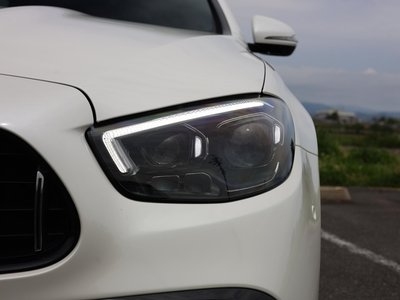 MERCEDES-BENZ E-CLASS - 10