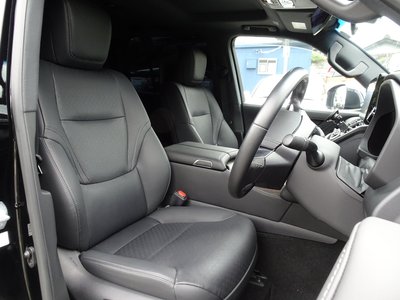 صورة 6 لـ 2024 Toyota LAND CRUISER 300