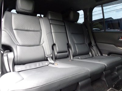صورة 8 لـ 2024 Toyota LAND CRUISER 300