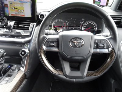 صورة مصغرة 14 لـ 2024 Toyota LAND CRUISER 300