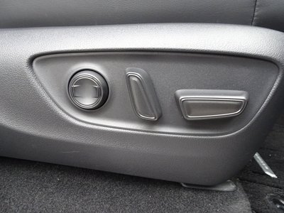 صورة مصغرة 63 لـ 2024 Toyota LAND CRUISER 300