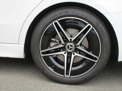 2025 MERCEDES-BENZ C-CLASS photo 9