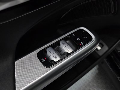 2025 Mercedes-BENZ E-CLASS — миниатюра 23