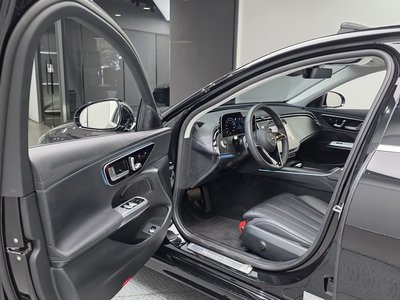 2025 Mercedes-BENZ E-CLASS — миниатюра 13