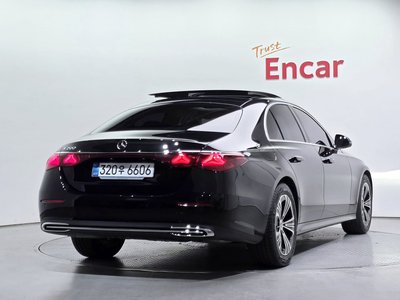 MERCEDES-BENZ E-CLASS - 3