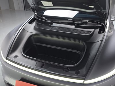 TESLA MODEL Y - 7