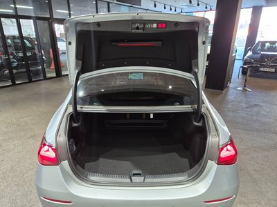 MERCEDES-BENZ E-CLASS - 7