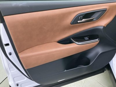 2025 Toyota CROWN ESTATE thumbnail 22