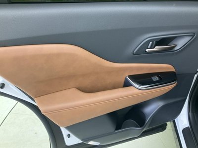 2025 Toyota CROWN ESTATE thumbnail 24
