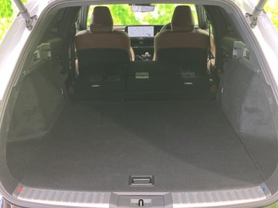 2025 Toyota CROWN ESTATE thumbnail 21
