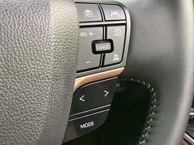 2025 Toyota CROWN ESTATE thumbnail 31