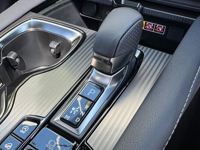 صورة مصغرة 63 لـ 2026 Lexus RX