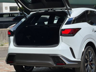 صورة مصغرة 30 لـ 2026 Lexus RX