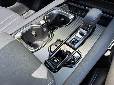 صورة مصغرة 62 لـ 2026 Lexus RX