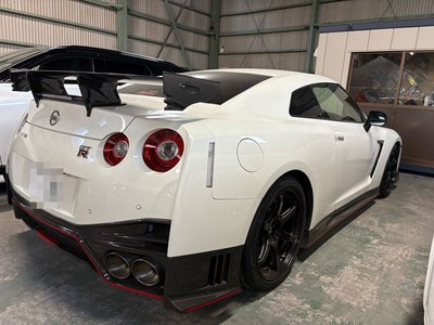 NISSAN GT-R - 9