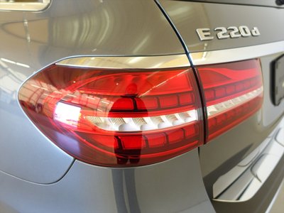 MERCEDES-BENZ E-CLASS - 9