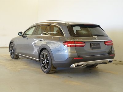 MERCEDES-BENZ E-CLASS - 4