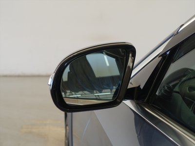 MERCEDES-BENZ E-CLASS - 6