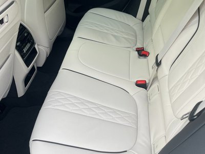 صورة 4 لـ 2026 BMW X6