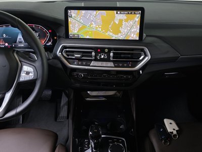 2025 BMW X4 缩略图 19