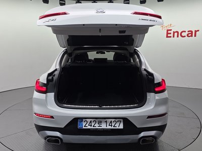 2025 BMW X4 缩略图 24