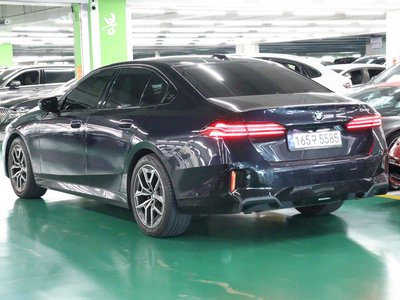 2023 BMW 5 SERIES 照片 3