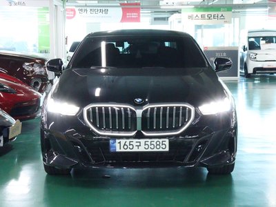 2023 BMW 5 SERIES 照片 4